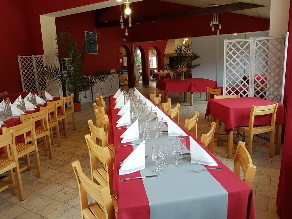 Les Chenes Verts Saint-Savinien Esterno foto
